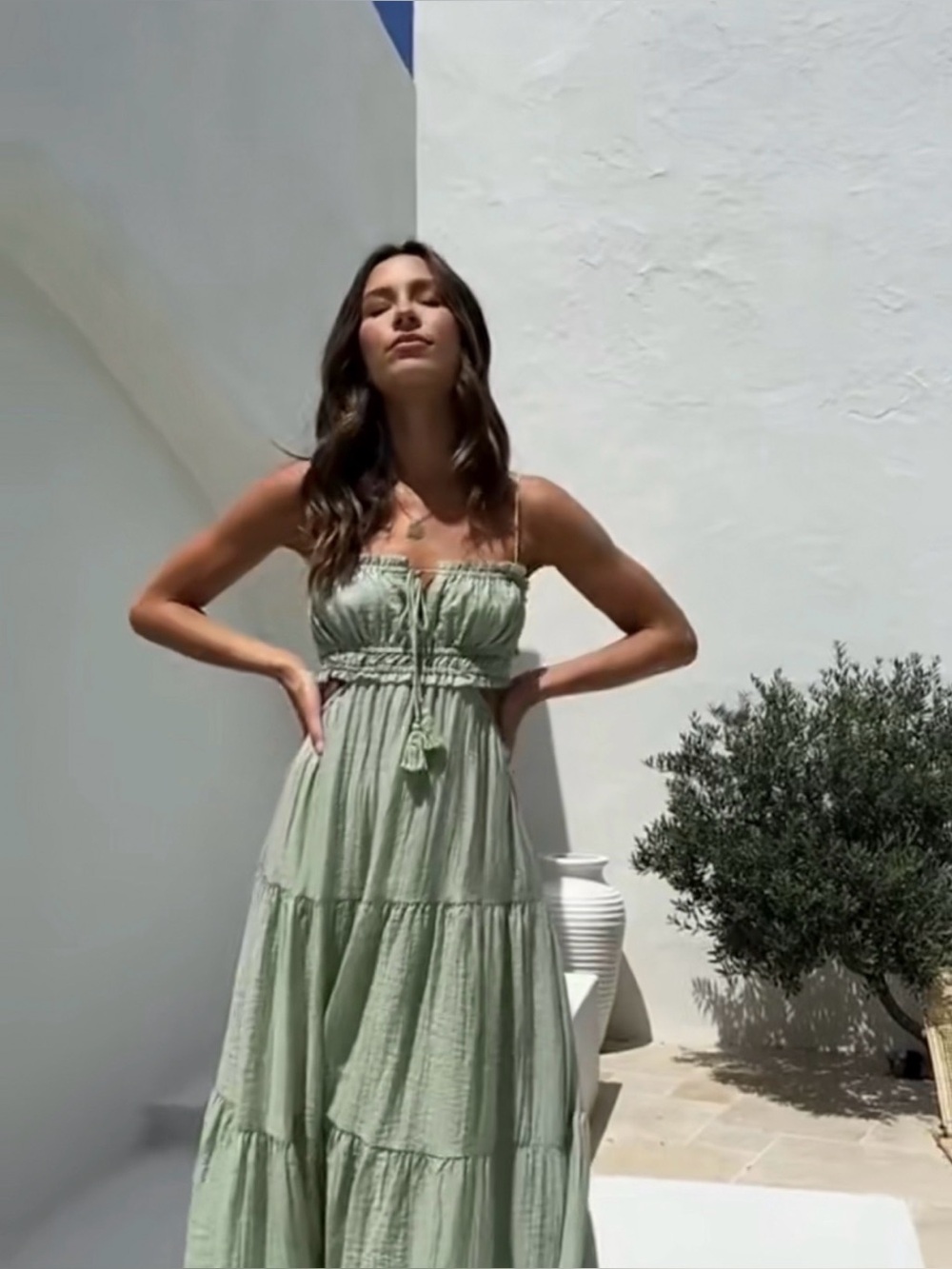 Amazon Light Green Maxi Dress - Picture 4 of 4